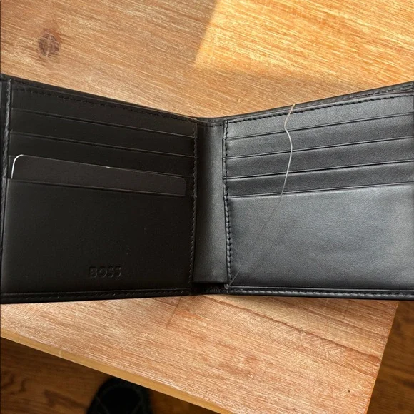 Men’s Hugo Boss Wallet - Picture 4 of 8